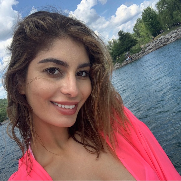 Meet your Posher, Madeline - Picture 1 of 1